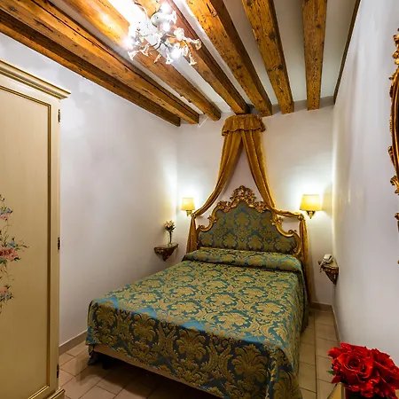 Al Vagon Hotel